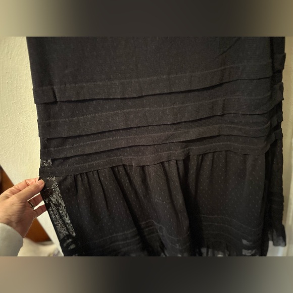 Worthington stretchwaist black skirt with lace overlay. Excellent condition. Lg. - Picture 2 of 6